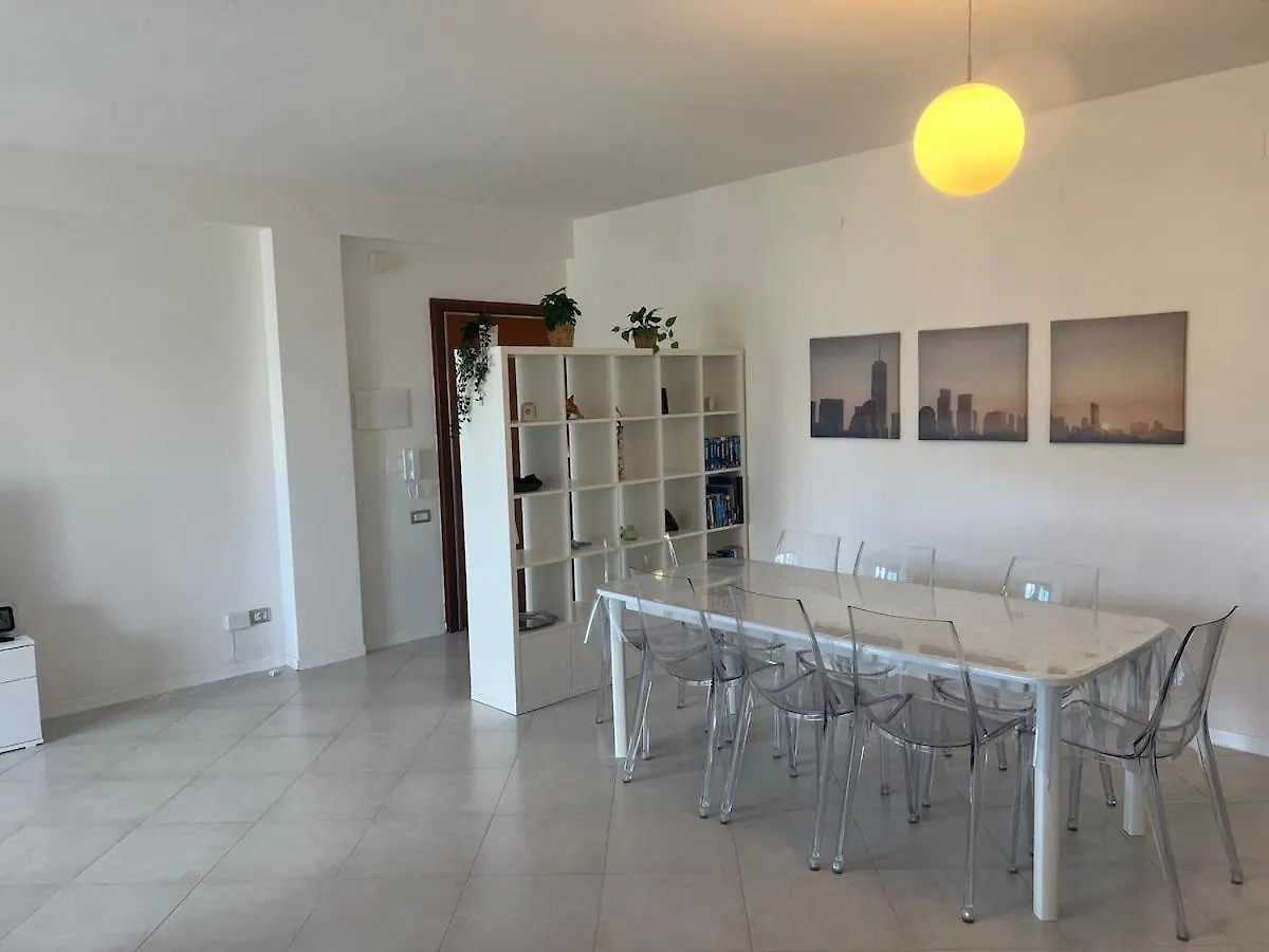 Med Vista Apartment カリアリ 0*,  イタリア