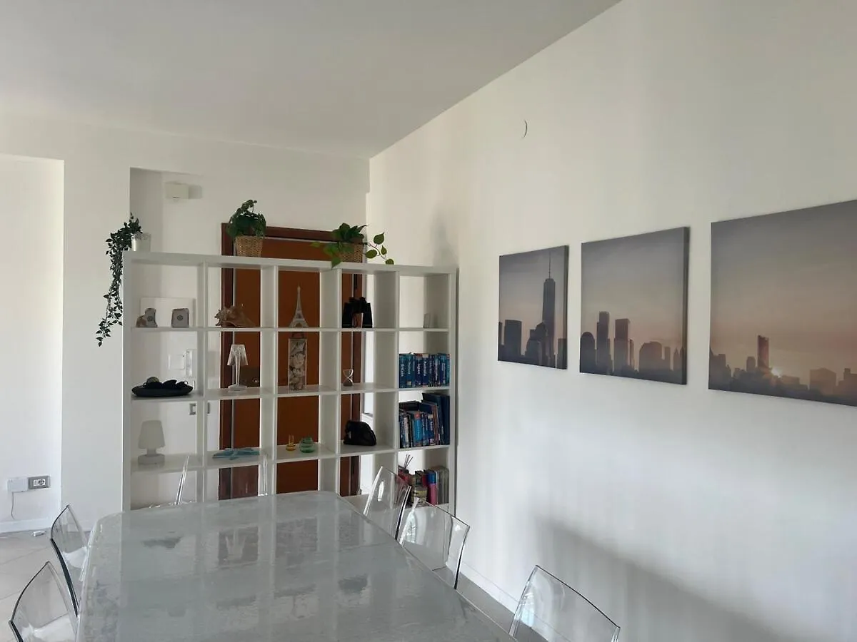 Med Vista Apartment カリアリ 0*,