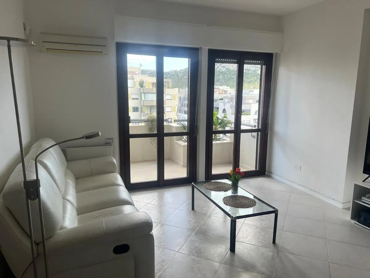 Med Vista Apartment カリアリ