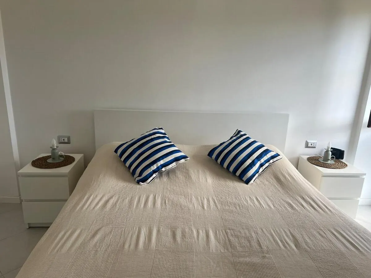 Med Vista Apartment カリアリ