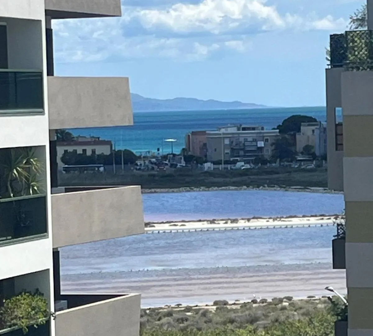 Med Vista Apartment カリアリ 0*,